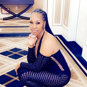 Meet your Posher, Posh